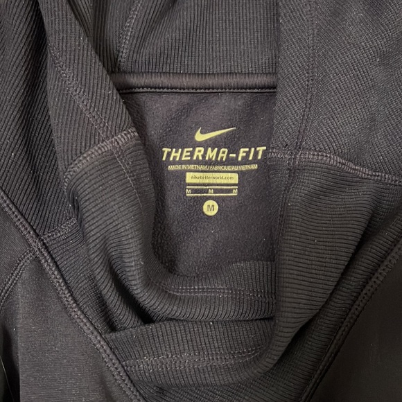 Nike - Picture 3 of 3